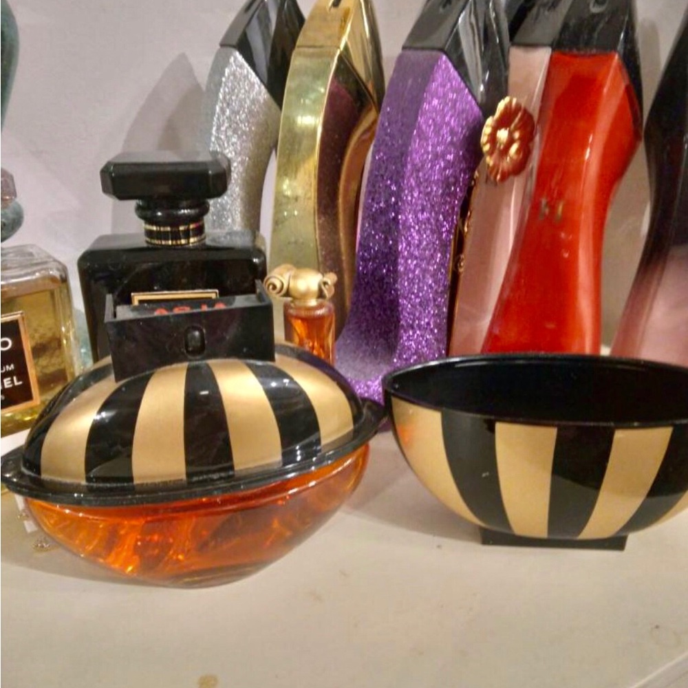 Fendi Black and Gold Accent PARFÜM Decor Sphere